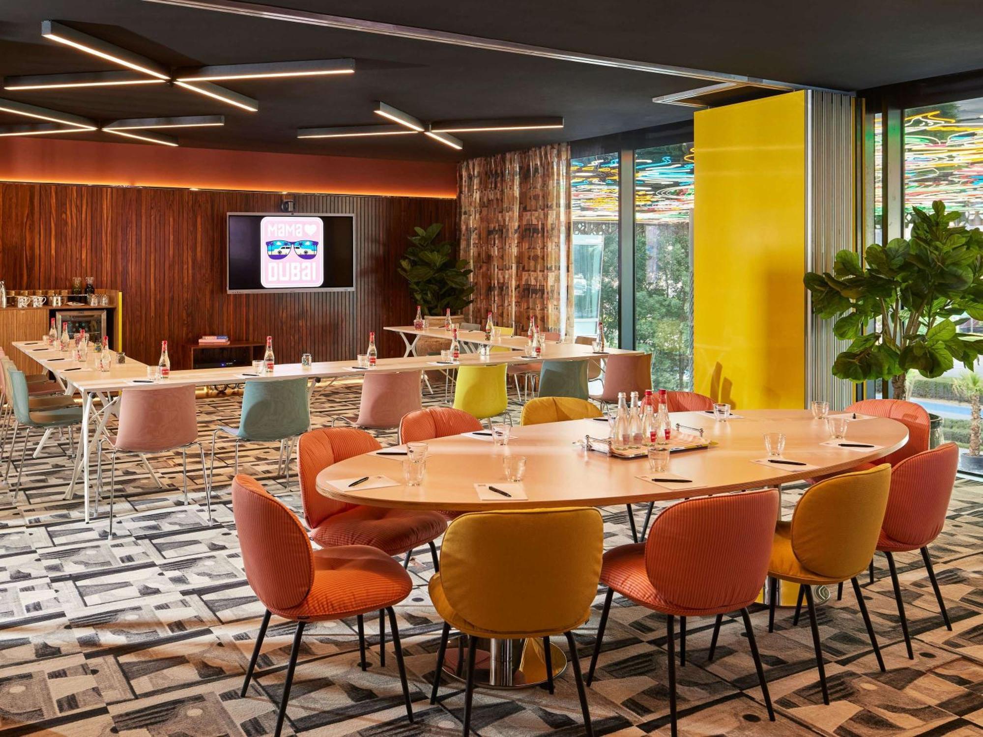 Hotel Mama Shelter Dubaj Zewnętrze zdjęcie